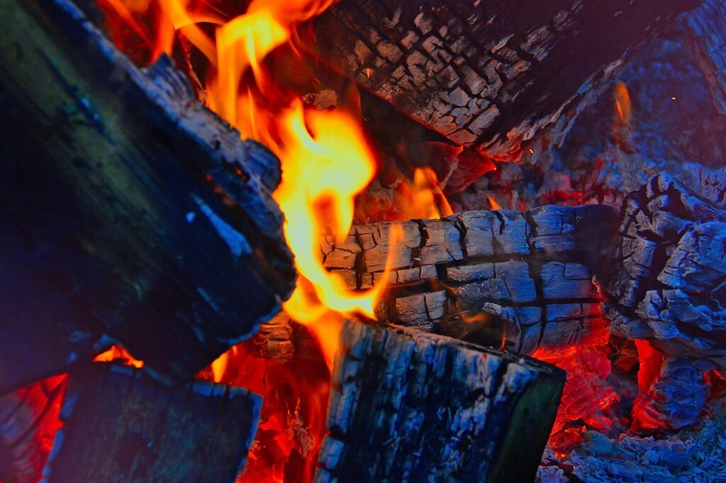 fire, campfire, burning-2915539.jpg